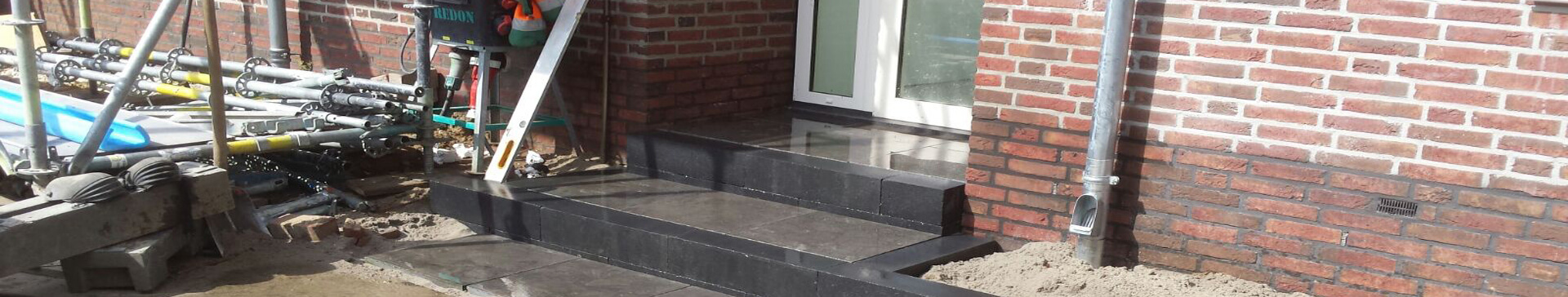 VoorpaginaSMALL-foto-2-S