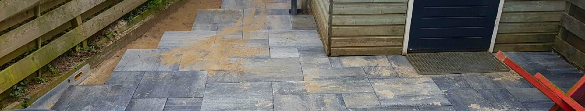 VoorpaginaSMALL-foto-3-S